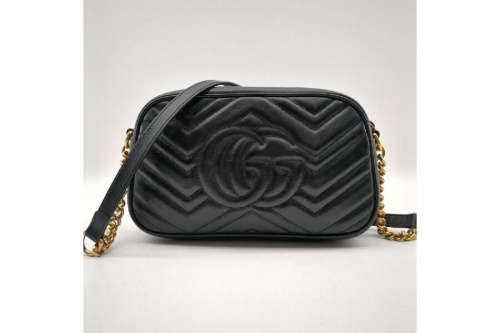 ショルダーバッグのグッチ（GUCCI）