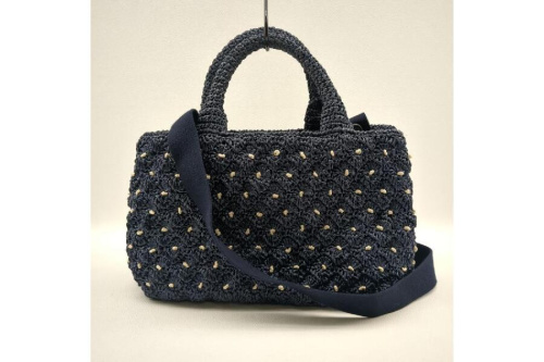 ショルダーバッグのプラダ（PRADA）