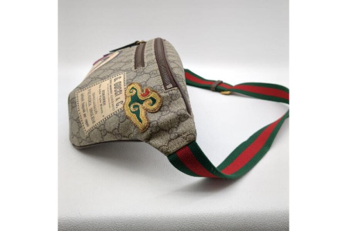 グッチ（GUCCI）のクーリエ