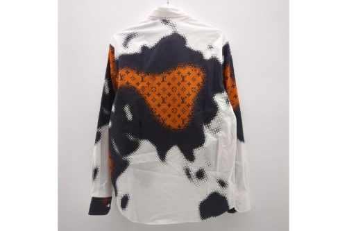 トップスのルイ・ ヴィトン（LOUIS VUITTON）