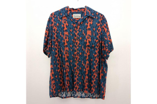 ファッションのトップス