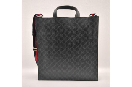 ショルダーバッグのグッチ（GUCCI）