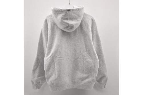 パーカーのシュプリーム(Supreme)