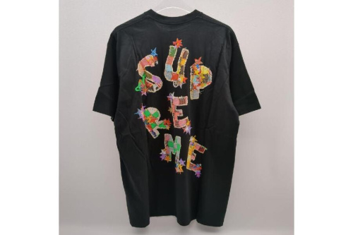 Tシャツのシュプリーム(Supreme)