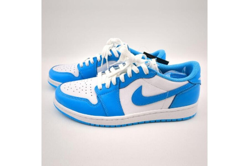 スニーカーのナイキ（NIKE）