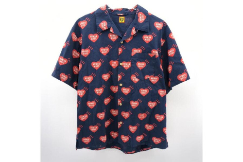 ファッションのアロハシャツ