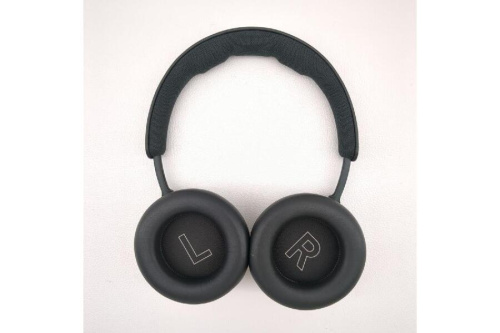 ワイヤレスヘッドフォンのバング＆オルフセン(Bang＆Olufsen)