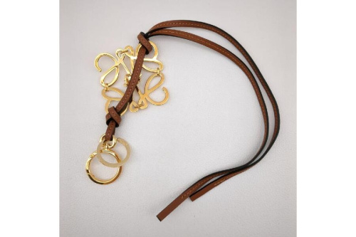 バッグチャームのロエベ（LOEWE）