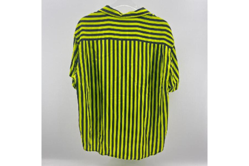 トップスのステューシー（Stüssy）