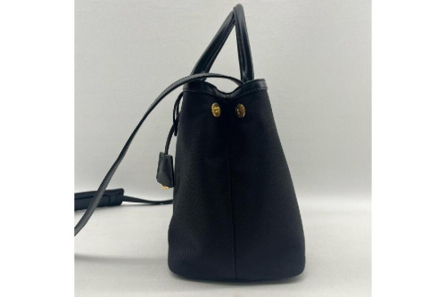 プラダ（PRADA）