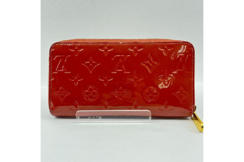 長財布のルイ・ ヴィトン（LOUIS VUITTON）