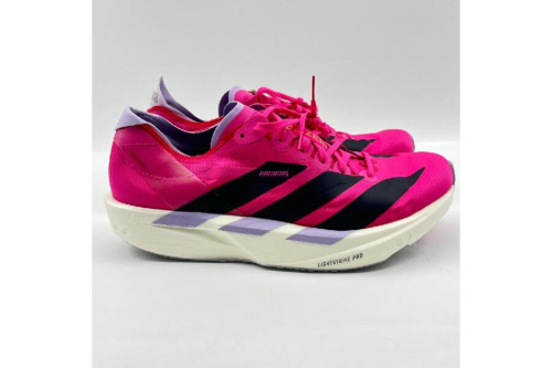 アディダス（adidas）