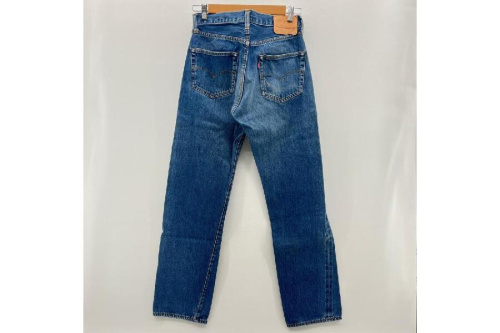 ジーンズのリーバイス（LEVIS）