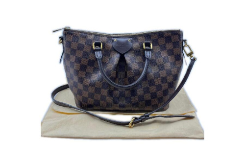 バッグのショルダーバッグ