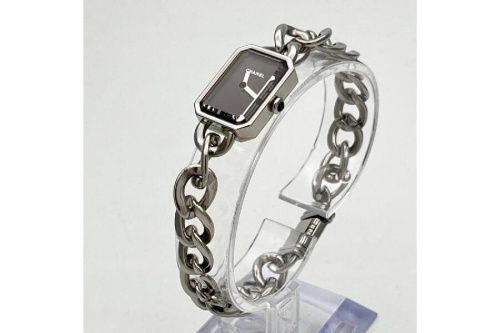 ブランド時計のシャネル（CHANEL）