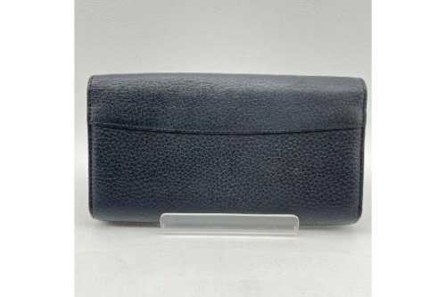 長財布のルイ・ ヴィトン（LOUIS VUITTON）