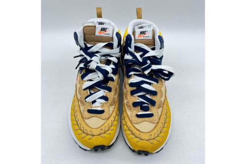 スニーカーのナイキ（NIKE）