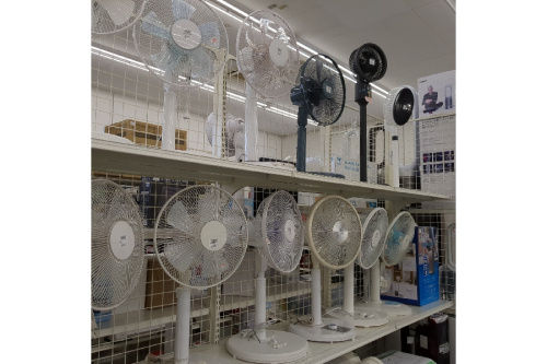 家電メーカーの中古エアコン