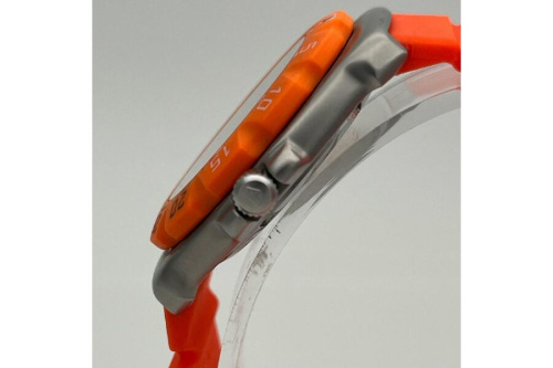 クォーツ腕時計のTAG HEUER