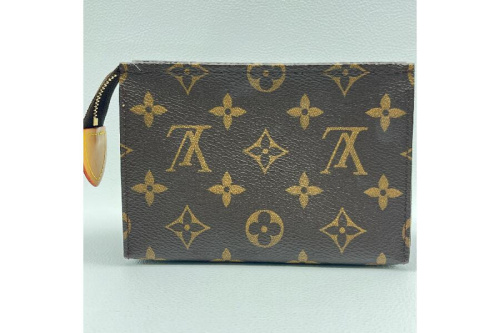 ルイ・ ヴィトン(LOUIS VUITTON)のポシェットトワレット