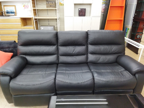中古家具家電のソファ・テーブル