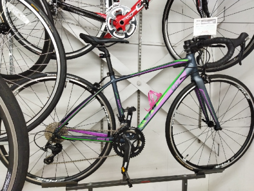 自転車のロードバイク