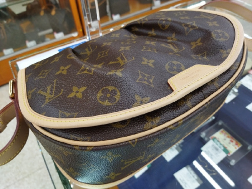 ショルダーバッグ