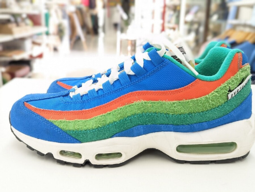 スニーカーのNIKE