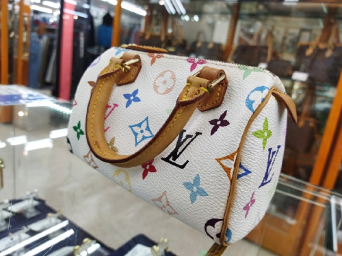 ブランドバッグ・財布のルイヴィトン
