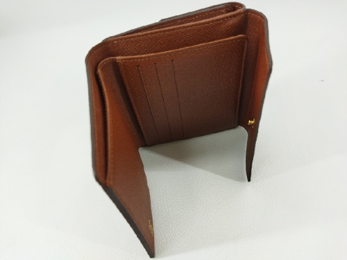 M61652のポルトモネ ビエ カルトクレディ