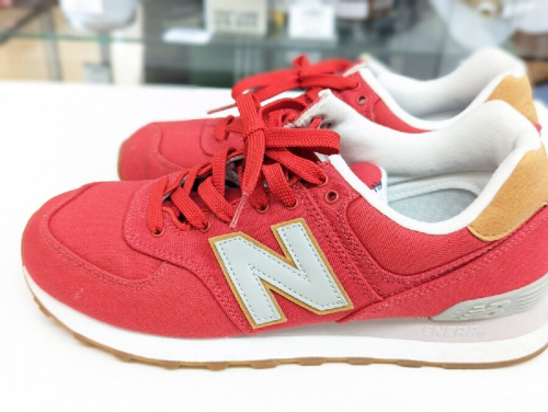 スニーカーのニューバランス(New Balance)