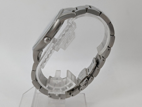 クオーツ式時計のエンポリオ アルマーニ（EMPORIO ARMANI）