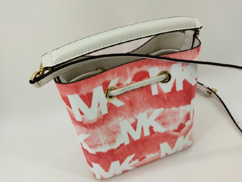 マイケル・コース（MICHAEL KORS）