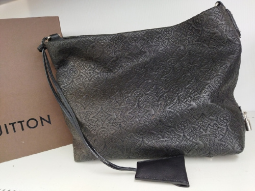 バッグのショルダーバッグ