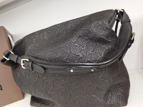 ショルダーバッグのルイ・ ヴィトン（LOUIS VUITTON）