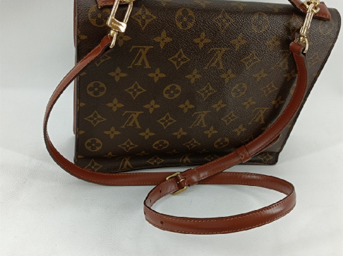 ショルダーバッグのルイ・ ヴィトン（LOUIS VUITTON）