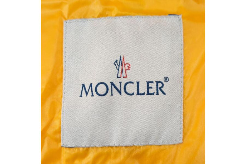 モンクレール（Moncler）