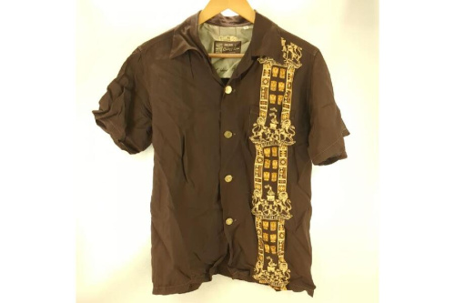 ファッションのアロハシャツ