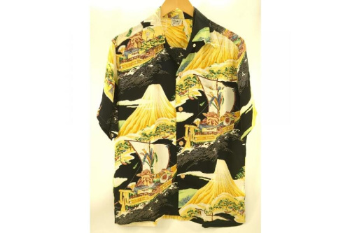 ファッションのアロハシャツ