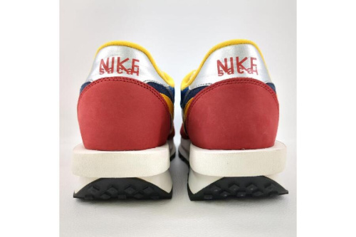 スニーカーのNIKE