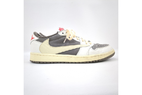 スニーカーのナイキ(NIKE)
