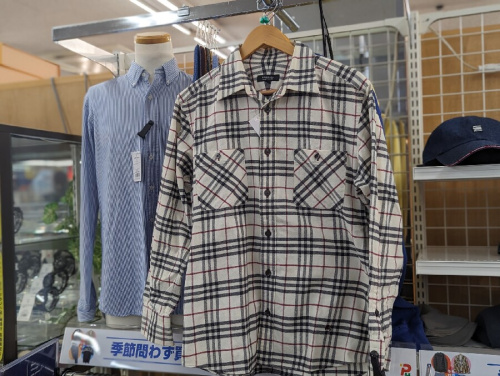 シャツのバーバリー（Burberry）