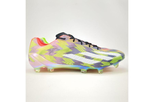 アディダス（adidas）のクレイジーライト