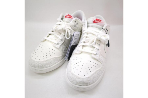 スニーカーのナイキ(NIKE)