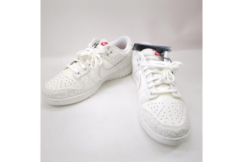 ナイキ(NIKE)のDunk Low Give Her Flowers
