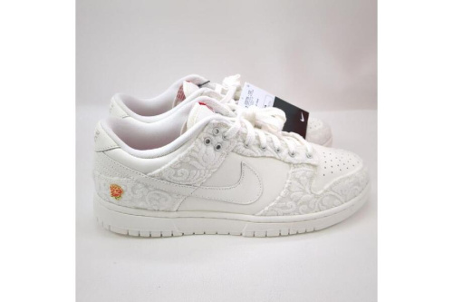 Dunk Low Give Her Flowersのメンズ