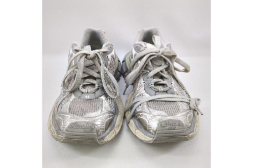 バレンシアガ（Balenciaga）の734734