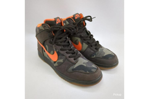 スニーカーのナイキ（NIKE）