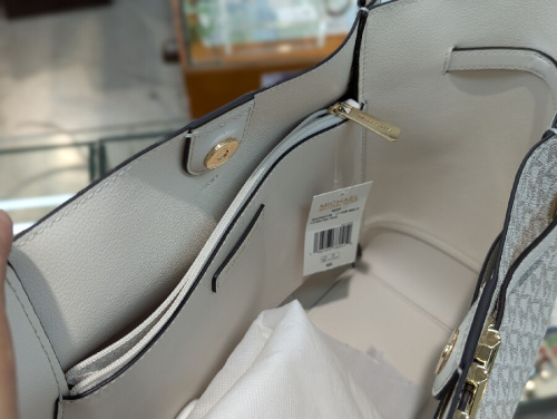 ブランドバッグ