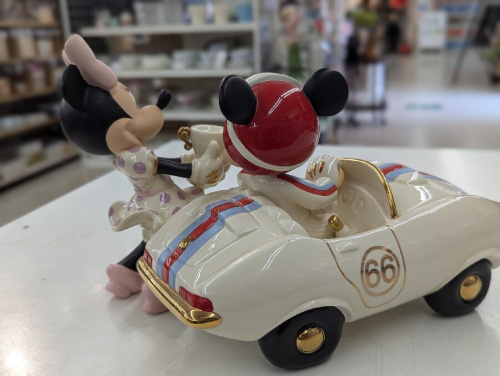 フィギュリンのディスニーキャラクター